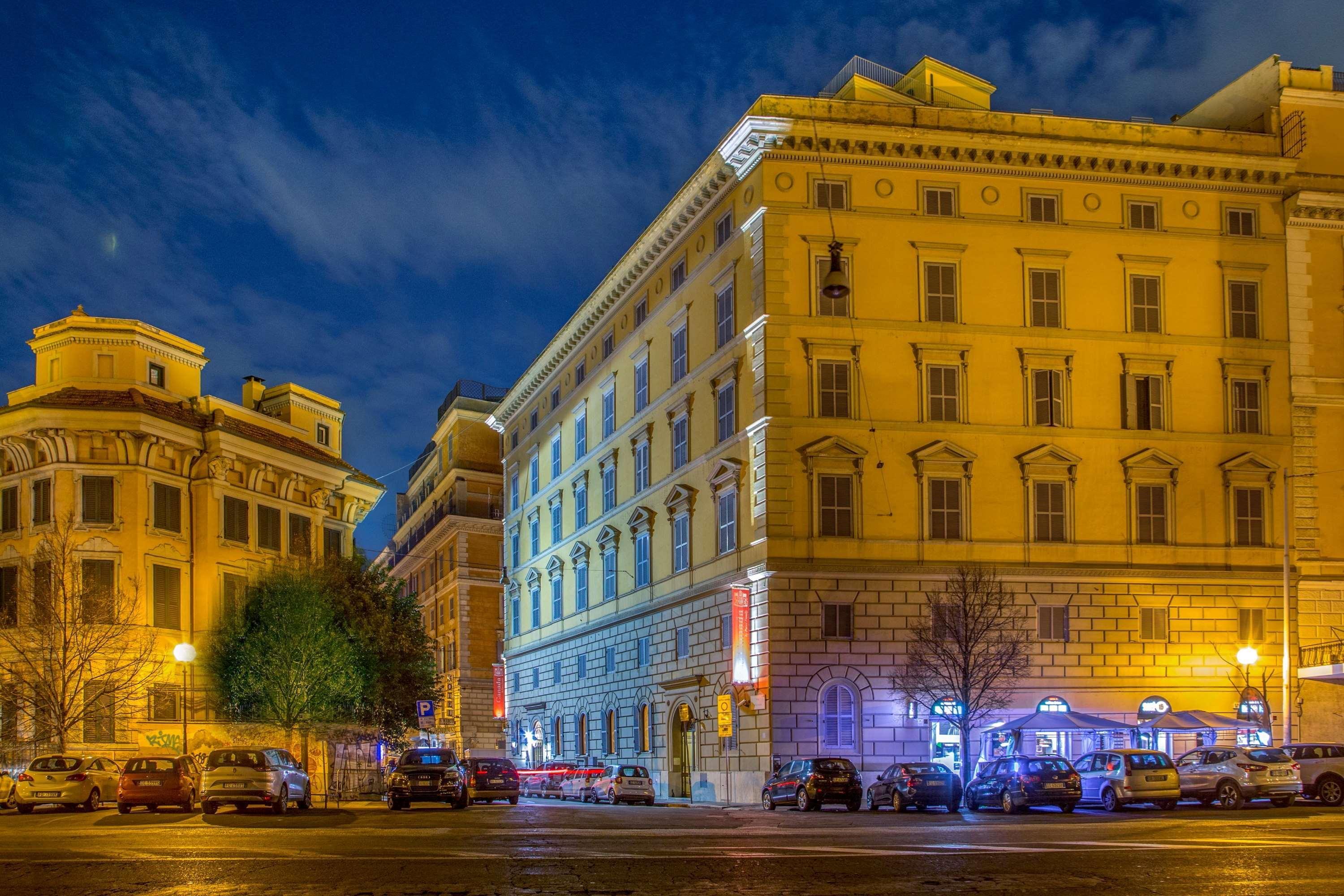 Hotel Canada 3*