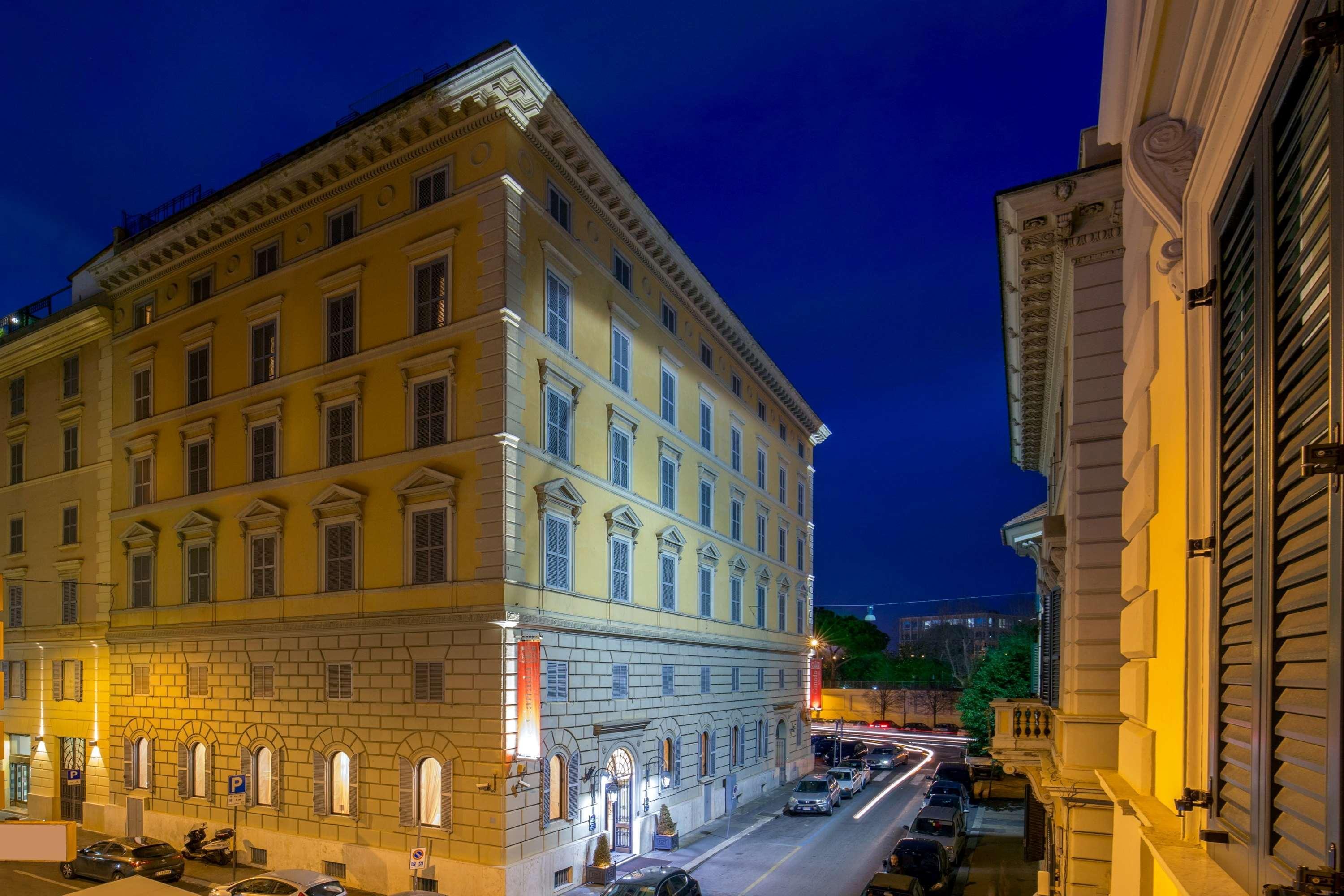Hotel Canada, Bw Premier Collection