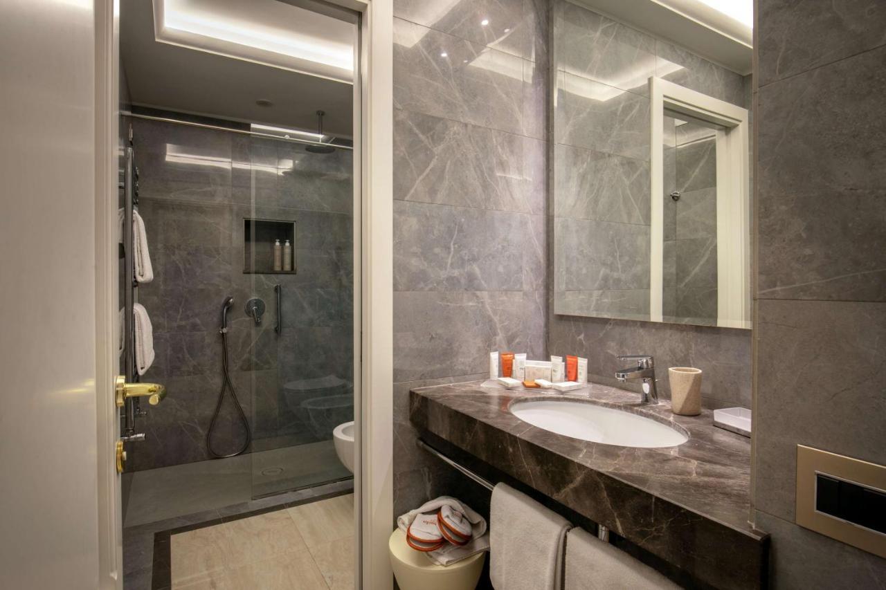 Canada, Bw Premier Collection Hotel