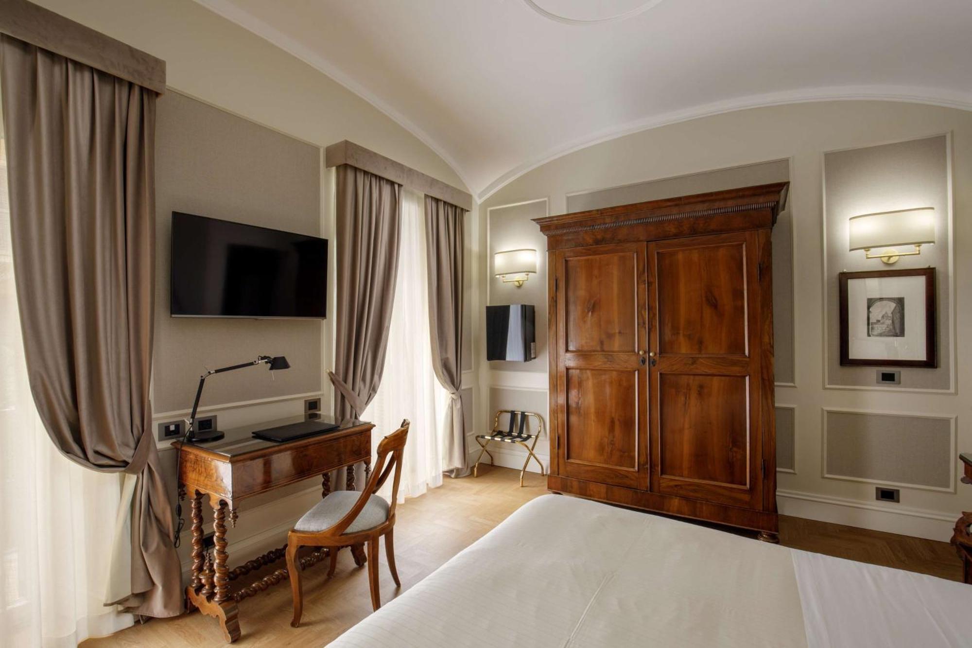 Canada, Bw Premier Collection Hotel Roma
