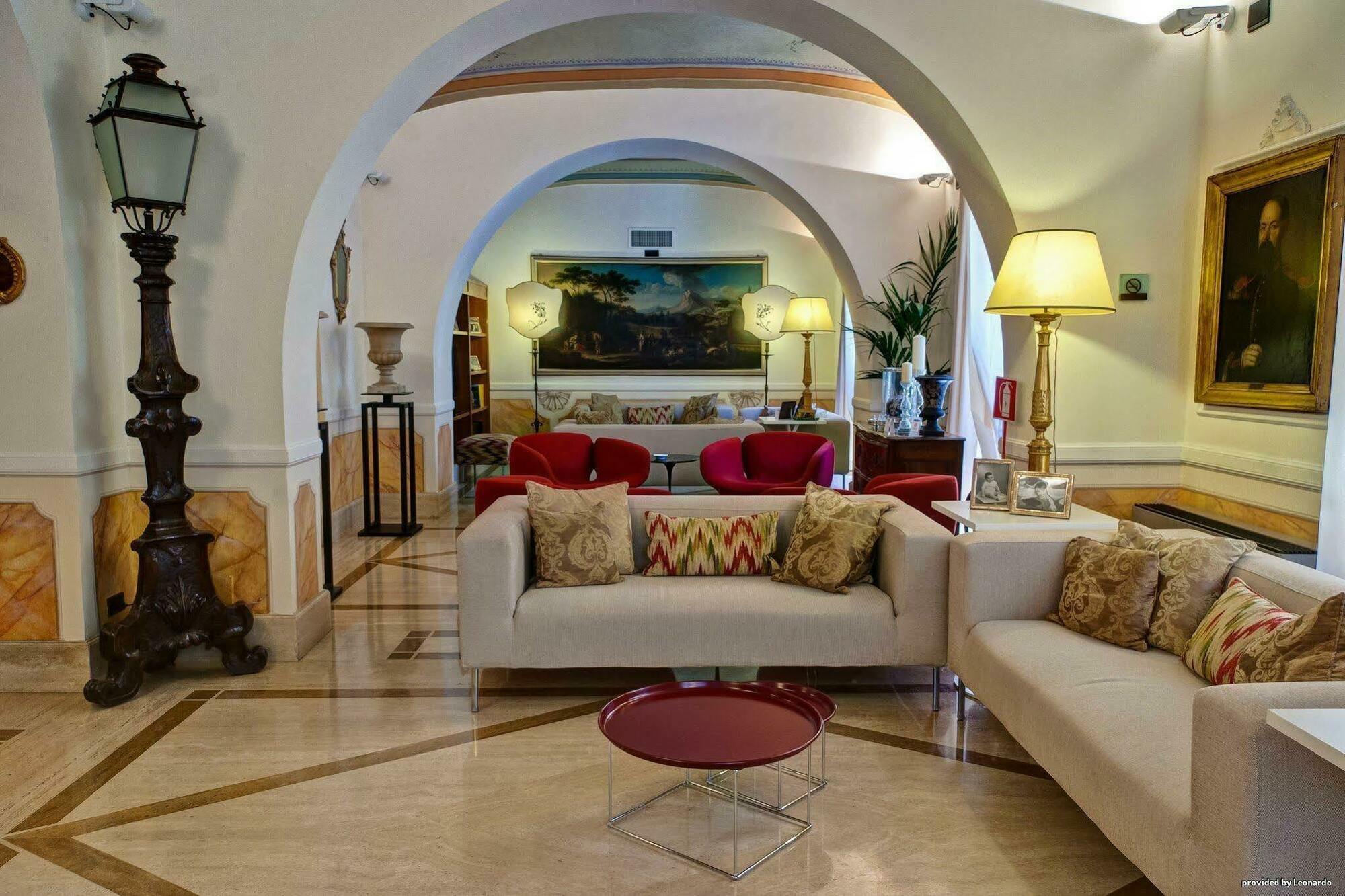 Canada, Bw Premier Collection Hotel Roma